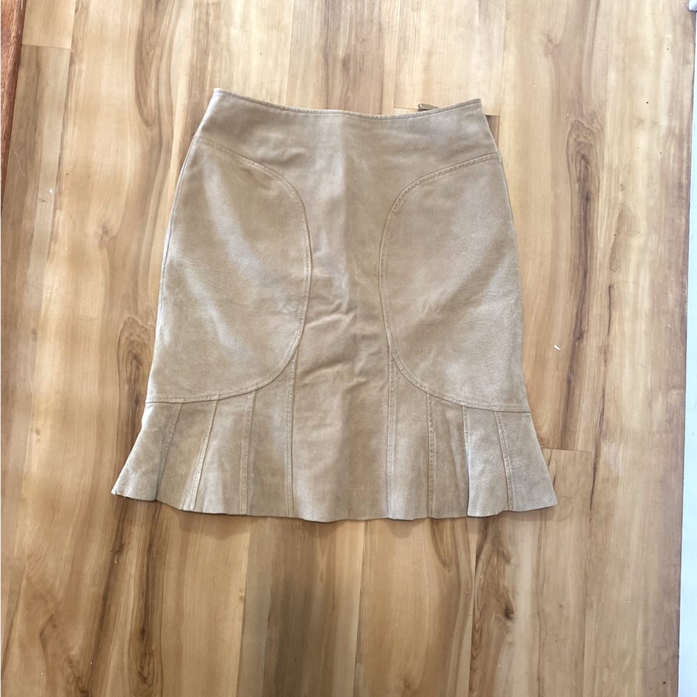 NWOT 100% Genuine Leather Suede Moda International Taupe Skirt - Picture 1 of 3